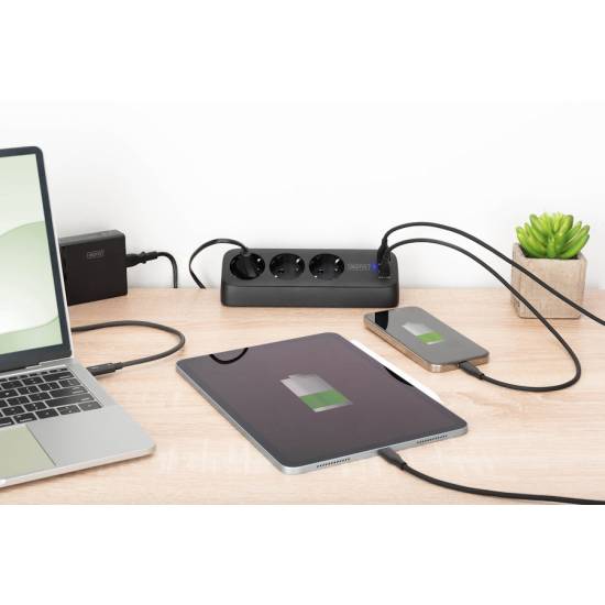 Listwa zasilająca 3-gniazda 2x USB-A 12W 1x USB-C 30W 1,5m Digitus DA-70625 czarna