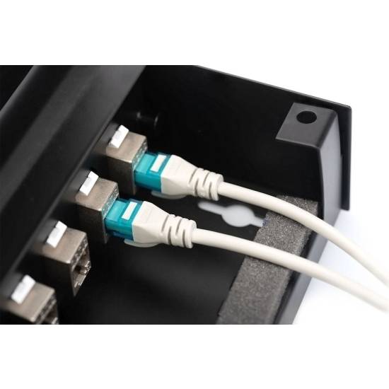 Skrzynka punktu konsolidacyjnego na 4 moduły keystone Digitus DN-93708