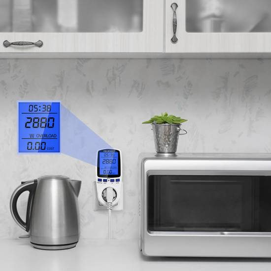 Licznik zużycia energii watomierz 3680W / 16A / LCD Qoltec 50626