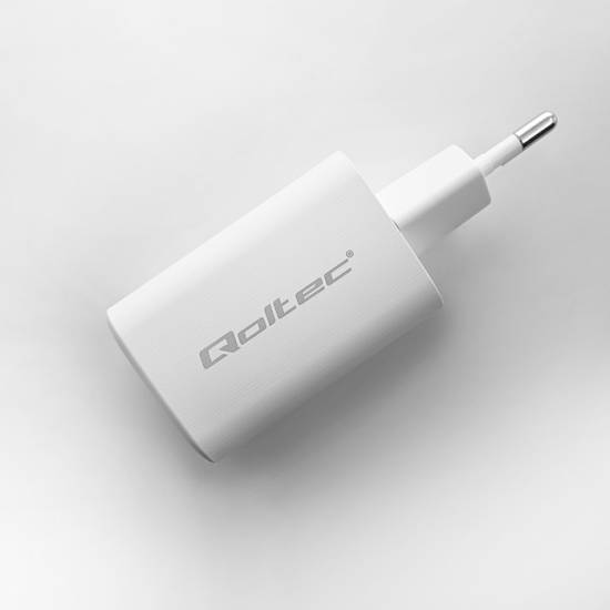 Ładowarka sieciowa GaN USB-C PD USB-A QC 3.0 65W Qoltec 50765 biała