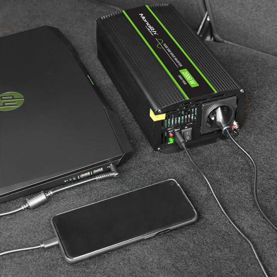 Przetwornica napięcia Monolith 1000W / 2000W 12V na 230V Czysty Sinus Qoltec 51934