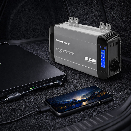 Przetwornica napięcia Pure Sine Wave 1000 / 2000W 12V na 230V LCD USB USB-C kompatybilna z LiFePO4 GEL AGM czysty sinus Qoltec 52689
