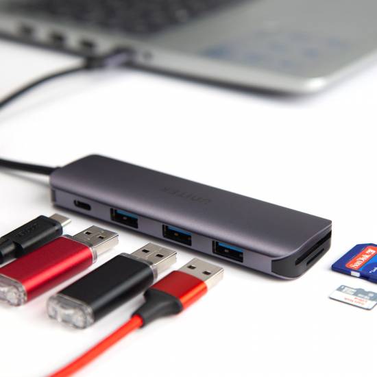 Hub USB C -> USB 3.1 x3 USB-C PD 100W SD/microSD Unitek H1107C
