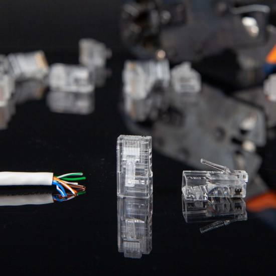 Wtyk modularny RJ45 8p8c kat.6 na drut 100szt Y-OT19TP